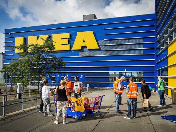 Le géant du meuble en kit Ikea veut supprimer7500 postes dans le monde, essentiellement dans le secteur administratif (archives). © KEYSTONE/EPA ANP/REMKO DE WAAL