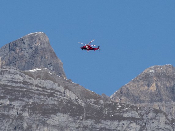Intervenue sur les lieux de l'accident, la Rega a constaté le décès de l'alpiniste (photo prétexte). © KEYSTONE/URS FLUEELER