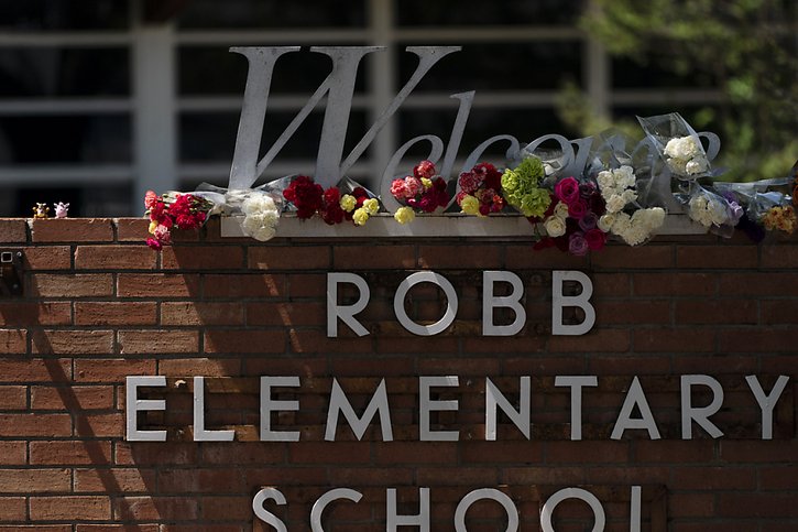 L'école Robb Elementary school, lieu de l'attaque armée. © KEYSTONE/AP/Jae C. Hong