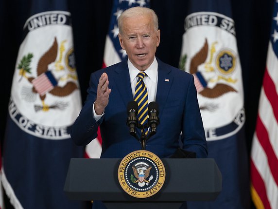 Joe Bide a annoncé lors d'un discours le changement de cap de la politique étrangère des Etats-Unis. © KEYSTONE/AP/Evan Vucci