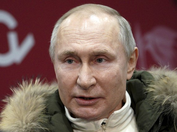 "C'est celui qui le dit qui l'est !", a lâché M. Poutine selon des propos retransmis à la télévision russe. © KEYSTONE/AP/Alexei Druzhinin
