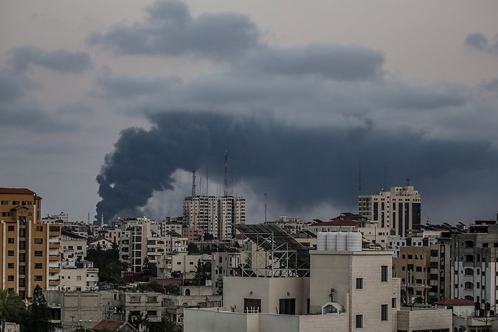 La confrontation entre Israël et le Hamas, la plus meurtrière depuis des années, a fait au moins 232 morts du côté palestinien et douze israéliens. © KEYSTONE/EPA/MOHAMMED SABER