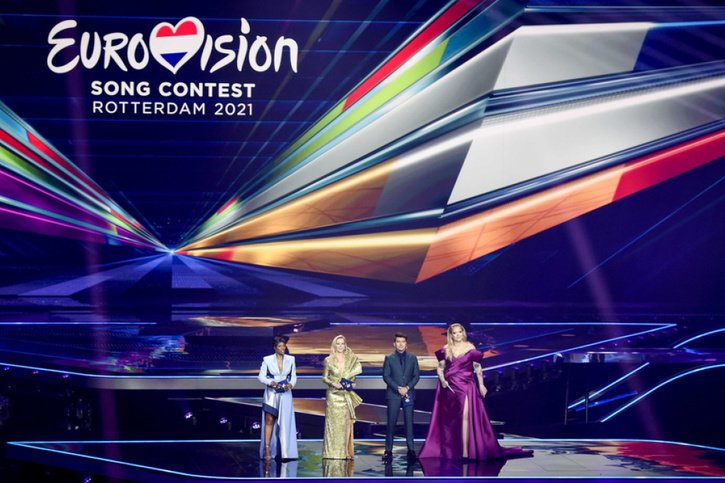 La finale de l'Eurovision a commencé. Le Suisse Gjon's Tears chante en onzième position. © Keystone/EPA ANP POOL/PATRICK VAN EMST / POOL