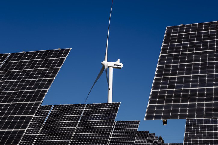 Les énergies renouvelables sont au coeur de la réforme de l'énergie décidée vendredi par le Conseil fédéral (archives). © KEYSTONE/VALENTIN FLAURAUD