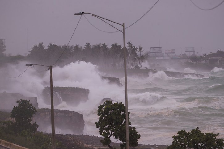La tempête Elsa est passée dans les Caraïbes d'abord, avant de se diriger vers Cuba et la Floride. © KEYSTONE/EPA/Orlando Barria