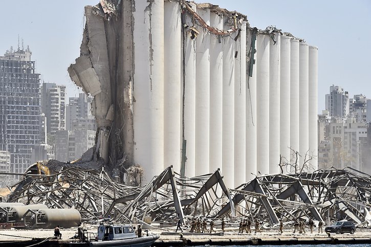 Depuis le drame du 4 août 2020, qui a fait plus de 200 morts et dévasté des quartiers entiers de la capitale libanaise, aucun responsable n'a encore été traduit en justice (archives). © KEYSTONE/EPA/WAEL HAMZEH