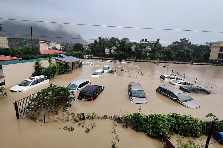 Les services de météorologie indiens ont étendu et élargi mardi leur alerte, prévoyant des pluies "fortes" à "très fortes" dans la région durant les deux prochains jours. © KEYSTONE/AP/Mustafa Quraishi