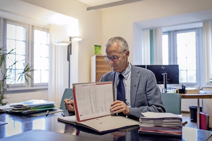 Le préfet Willy Schorderet est en poste depuis 2010. Il est sans rival au moment de briguer un troisième mandat.  © Alain Wicht