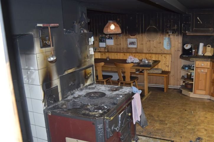 L'incendie d'une machine à café a provoqué d'importants dégâts matériels à Urnäsch (AR). © Police AR