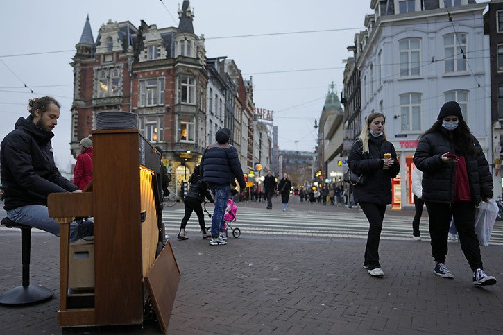 Les Pays-Bas vont assouplir leurs restrictions sanitaires anti-Covid, parmi les plus contraignantes en Europe. (archives) © KEYSTONE/AP/Peter Dejong