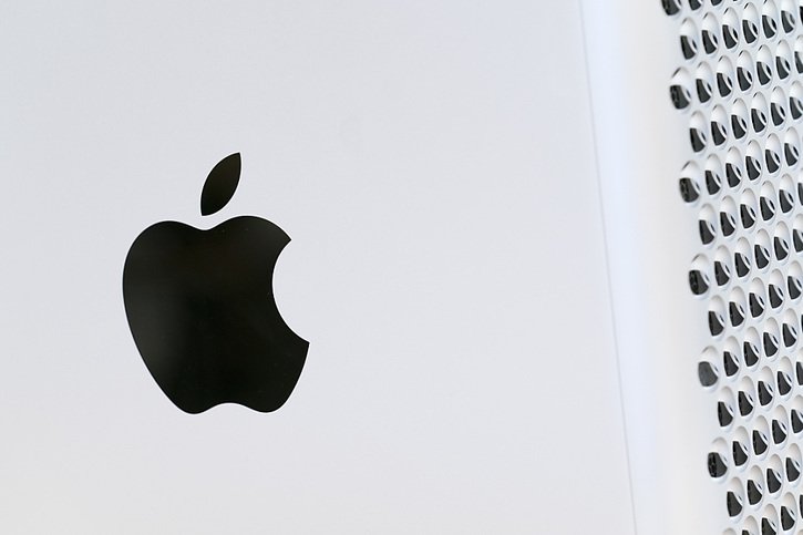 A l'instar d'autres géants de la tech, Apple a annoncé ses résultats trimestriels cette semaine. Sa croissance a ralenti sur la période de janvier à mars, atteignant 9% sur un an pour un chiffre d'affaires de 97,2 milliards de dollars (image d'illustration). © KEYSTONE/AP/Mark Lennihan
