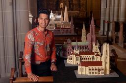 Luciano Xavier Dos Santos, l'artiste qui miniaturise les cathédrales
