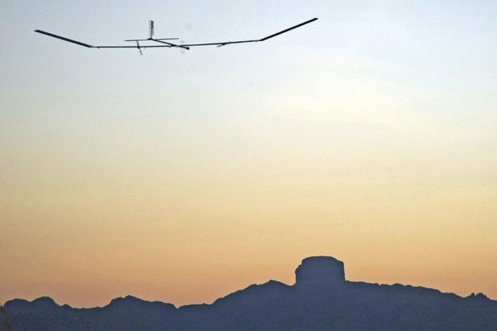 Le drone Zephyr à une envergure de 25 mètres et pèse seulement 75 kg (archives). © KEYSTONE/AP QinetiQ