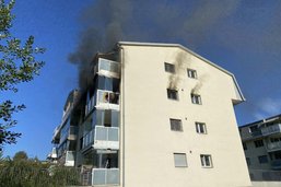 Le feu sur le balcon d'un immeuble à Châtel-Saint-Denis