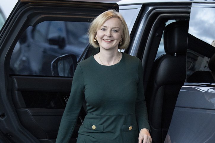 Moins d'un mois après son arrivée à Downing Street, Liz Truss a affirmé que son "mini-budget" était "la bonne décision". © KEYSTONE/EPA/TOLGA AKMEN