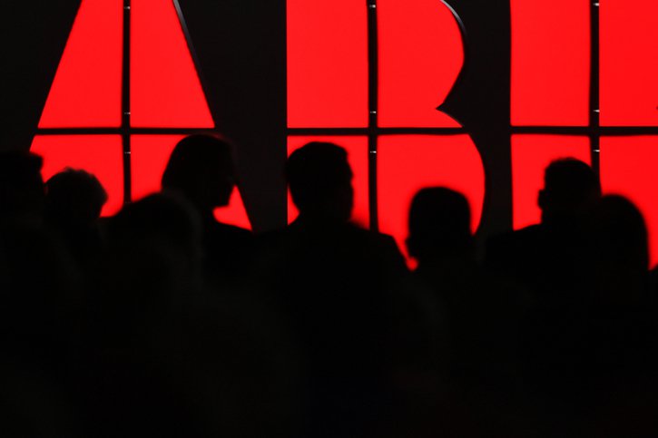 Deux filiales du groupe ABB, en Suisse et en Afrique du Sud, ont plaidé coupable d'avoir enfreint la loi américaine sur les pratiques de corruption à l'étranger (archives). © KEYSTONE/WALTER BIERI