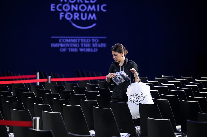 Le dispositif est prêt pour le début du Forum économique mondial (WEF) qui sera ouvert à Davos (GR) par le président de la Confédération Alain Berset. © KEYSTONE/LAURENT GILLIERON
