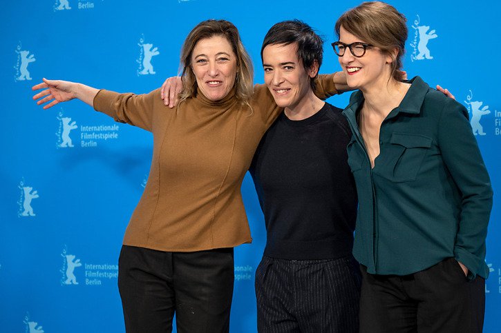 De gauche à droite, les actrices Valeria Bruni Tedeschi et Blanchoud et la réalisatrice Ursula Meier étaient venues défendre "La Ligne" à la Berlinale l'an dernier. © KEYSTONE/DPA-Zentralbild/MONIKA SKOLIMOWSKA