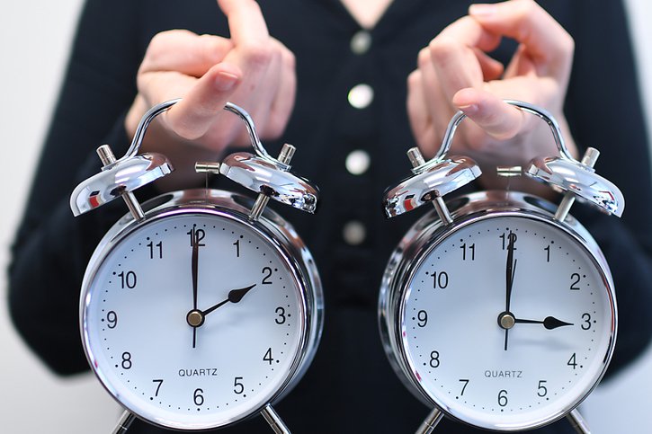 Les horloges ont été avancées d'une heure à 02h00 (archives). © KEYSTONE/APA/APA/HELMUT FOHRINGER