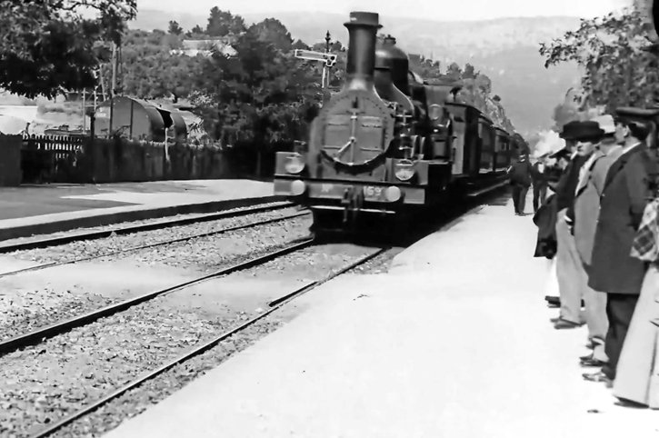 L’arrivée d’un train en gare de La Ciotat est le tout premier sujet cinématographique présenté au public par les frères Lumière, en 1895. © DR
