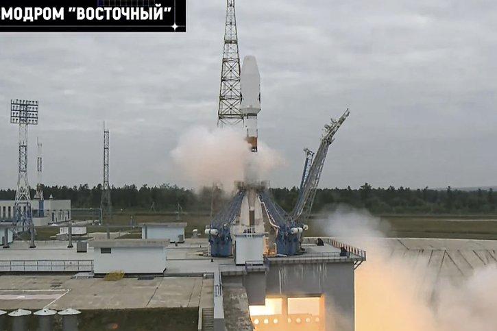 L'engin qui a décollé depuis Vostotchny en Extrême-Orient doit atteindre l'orbite lunaire dans cinq jours. © KEYSTONE/AP