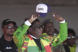 Le président zimbabwéen Mnangagwa reconduit pour un second mandat