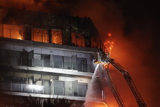 Au moins quatre morts dans l'incendie d'un immeuble à Valence