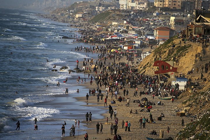 L'UNRWA vient en aide à la population en détresse de Gaza. © KEYSTONE/EPA/MOHAMMED SABER