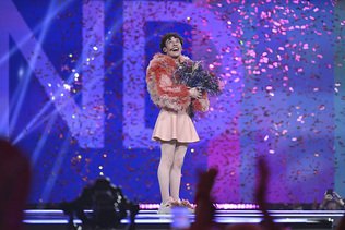 La victoire de Nemo profite à l'Eurovision, selon les médias
